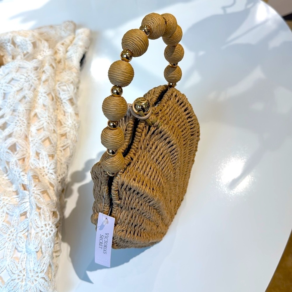 ☀️🐚VICTORIA’S SECRET WOVEN SHAPED RAFFIA SHELL BAG 🐚 crossbody bag removal chain - Picture 8 of 14